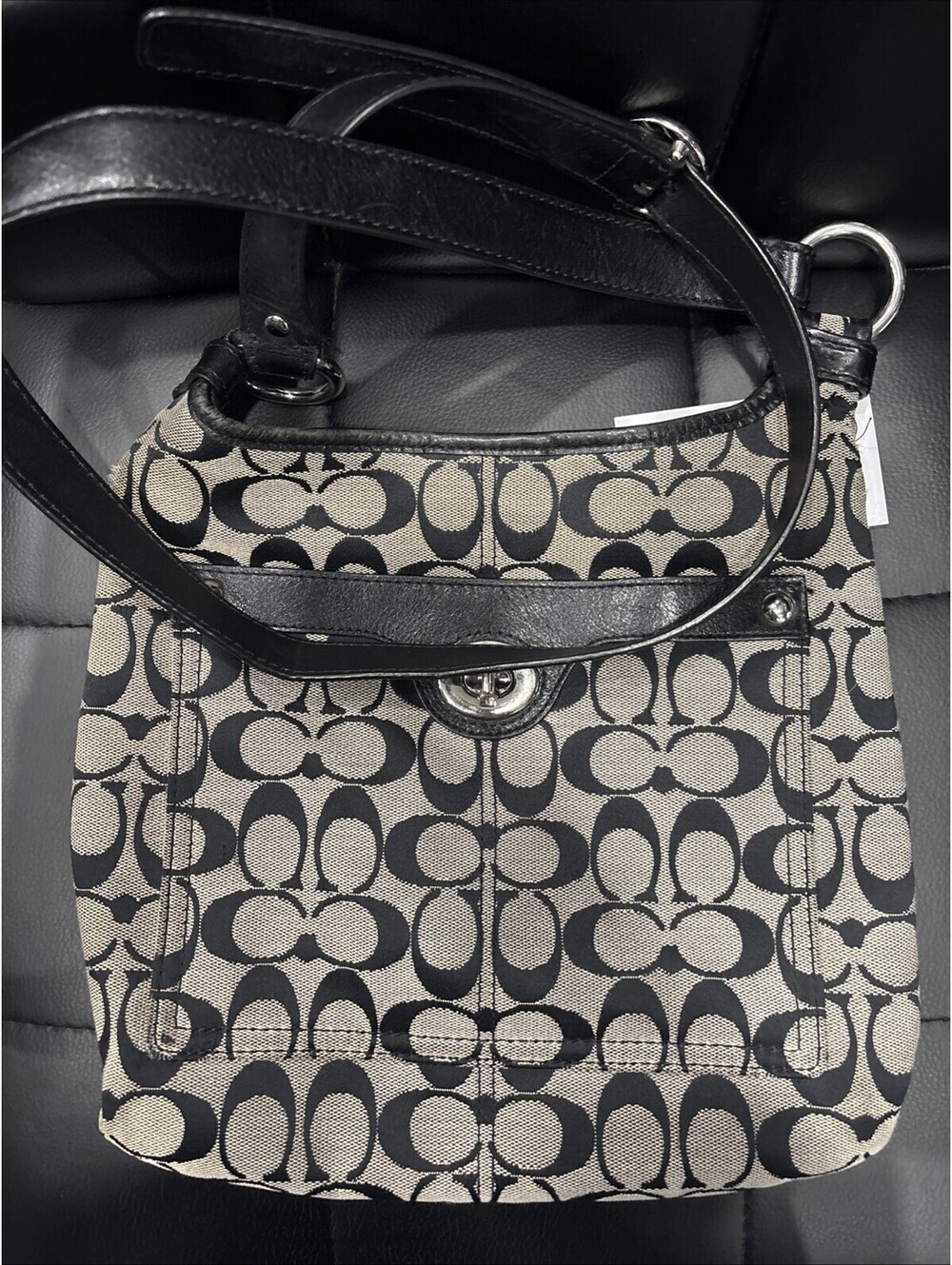 Woman’s Coach Women's Shoulder Twist Lock And Magnetic - Black And Cream